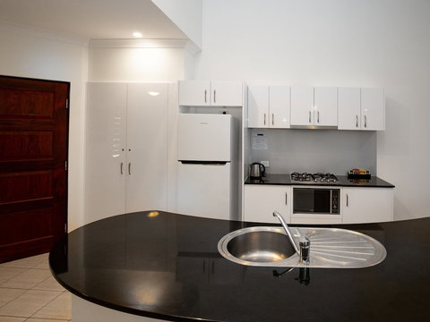Anchorage Complex - Accommodation Mooloolaba 4