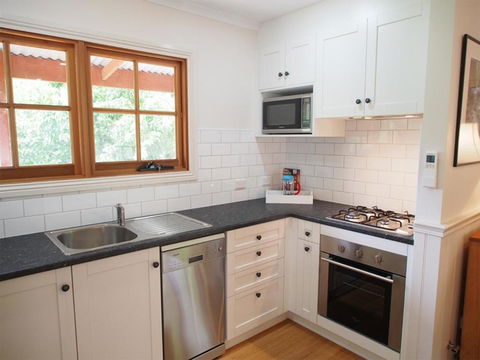 Tahara Cottage - Accommodation Mooloolaba 2