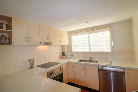 Dollarbird Treetops Townhouse - Accommodation Mooloolaba 4