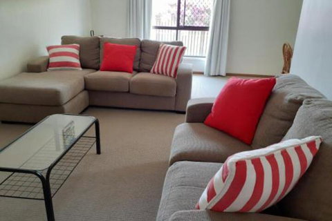 Anchor In - Accommodation Mooloolaba 1