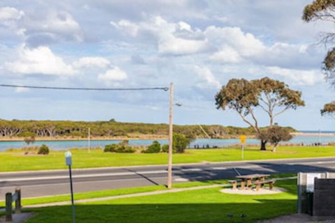 Anglesea River Apartments - Accommodation Mooloolaba 0