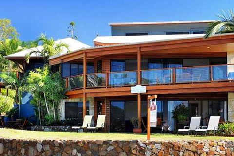 Airlie Waterfront Bed & Breakfast - Accommodation Mooloolaba 1