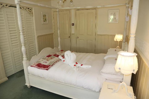 Fernglade On Menzies - Accommodation Mooloolaba 4