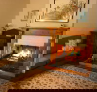 Brickendon - Accommodation Mooloolaba