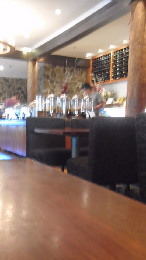 Highland Restaurant - Accommodation Mooloolaba 4