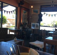 Two Birds Gallery Cafe - Accommodation Mooloolaba