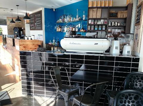 Aura Cafe Restaurant Bar - Accommodation Mooloolaba 0
