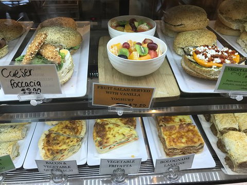 Ducky In The Field - Accommodation Mooloolaba 0