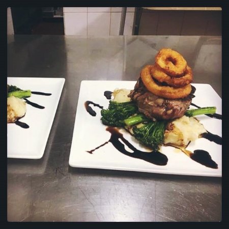 Georgina's Restaurant - Accommodation Mooloolaba 0