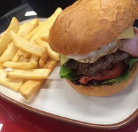 Drouin PizzaBurger Lounge - Accommodation Mooloolaba