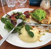 Lake Edge Cafe - Accommodation Mooloolaba