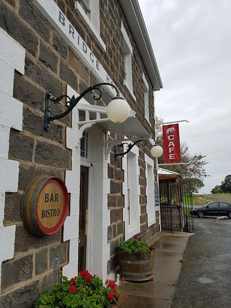 Dundonnell ACT Accommodation Mooloolaba