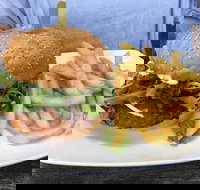 Wallace Pub - Accommodation Mooloolaba