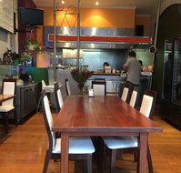 Thai Volunteer - Accommodation Mooloolaba
