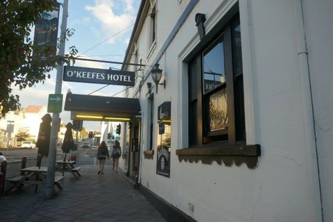 O'Keefe's Hotel - Accommodation Mooloolaba 0