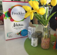 Freckles Cafe - Accommodation Mooloolaba