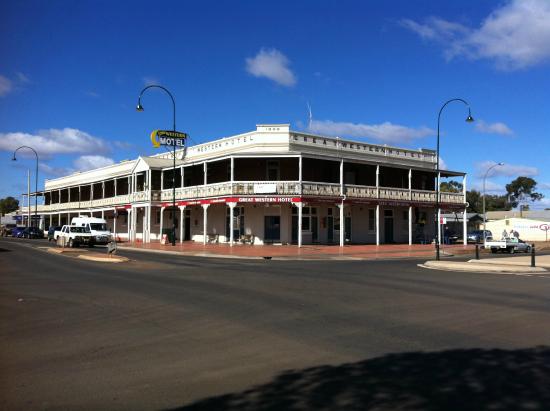 Cobar NSW Accommodation Mooloolaba
