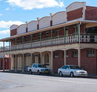 The Royal Hotel Restaurant - Accommodation Mooloolaba