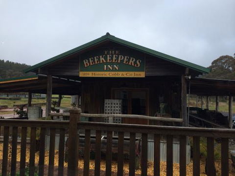 Beekeeper's Inn - Accommodation Mooloolaba 0