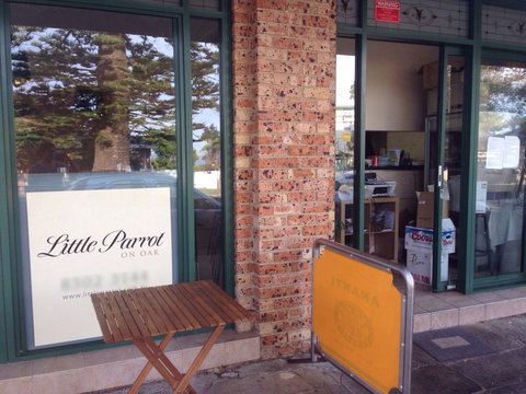 Little Parrot - Accommodation Mooloolaba 0