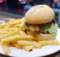Smokey Chooks - Accommodation Mooloolaba