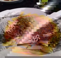 Yarra Valley Restaurant  Courtyard - Accommodation Mooloolaba