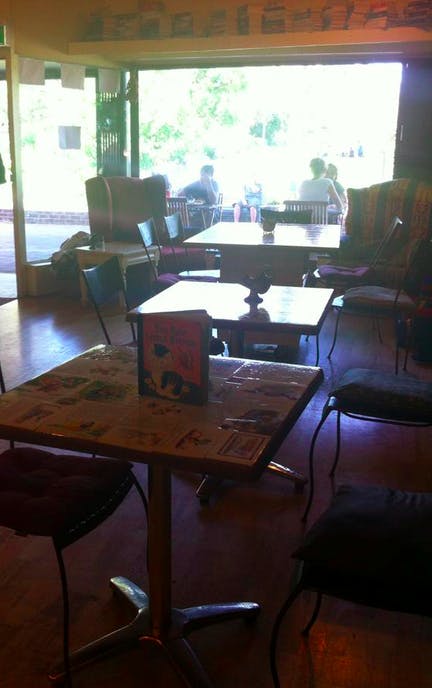 Anna's Shop Around The Corner - Accommodation Mooloolaba 0