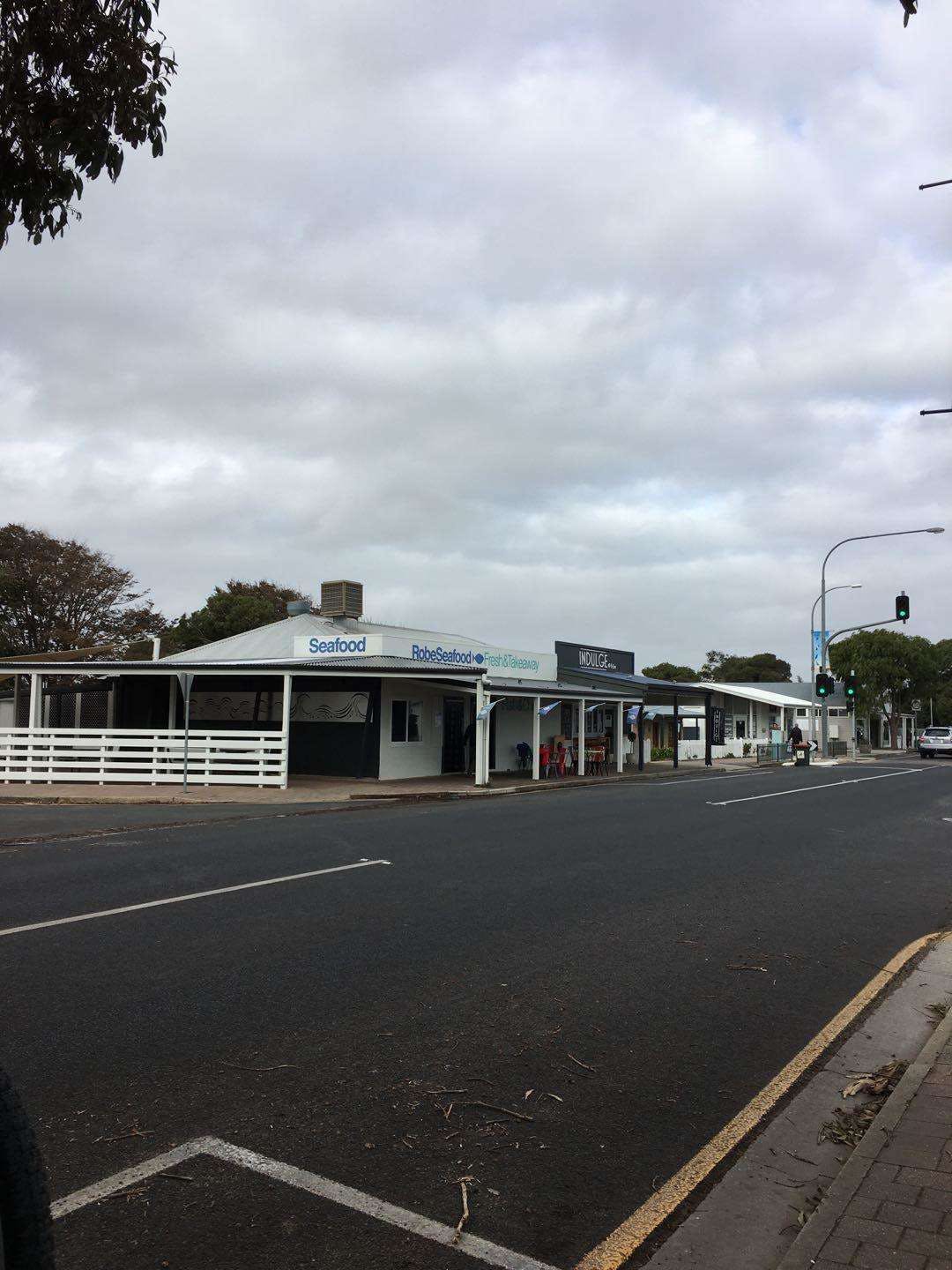 Robe SA Accommodation Mooloolaba