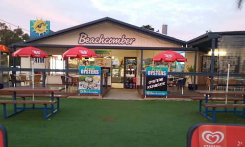 Beachcomber Cafe - Accommodation Mooloolaba 0
