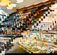 Cliftons on High - Accommodation Mooloolaba