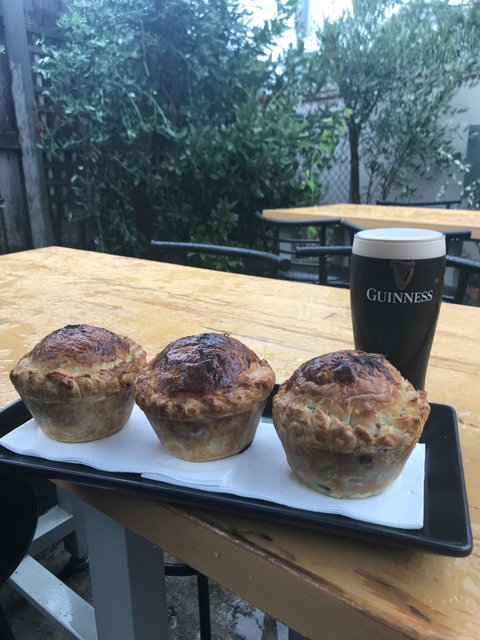The Dubliner Irish Bar And Restaurant - Accommodation Mooloolaba 1