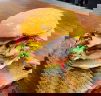 The Cricketers Arms Hotel - Accommodation Mooloolaba