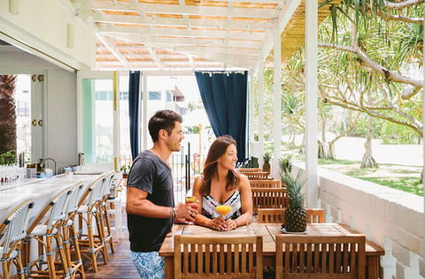 Paper Daisy - Accommodation Mooloolaba 1