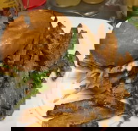 Grill and Bare Cafe Restaurant - Accommodation Mooloolaba