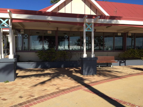 Pizza Hut - Coolangatta - Accommodation Mooloolaba 0