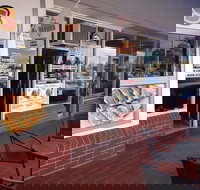 Elwood Lounge - Accommodation Mooloolaba