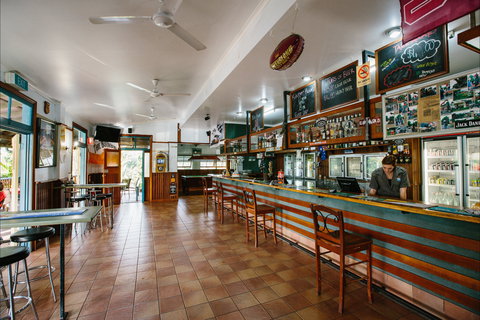 Mena Creek Hotel - Accommodation Mooloolaba 1