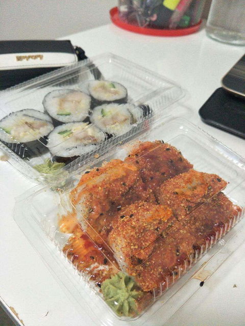 Au Sushi World - Accommodation Mooloolaba 0