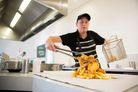 The Fresh Fish Place Fish Market & Café - Accommodation Mooloolaba 1