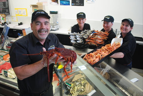 The Fresh Fish Place Fish Market & Café - Accommodation Mooloolaba 2