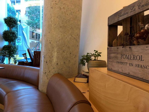 80 Bar & Cafe - Accommodation Mooloolaba 0