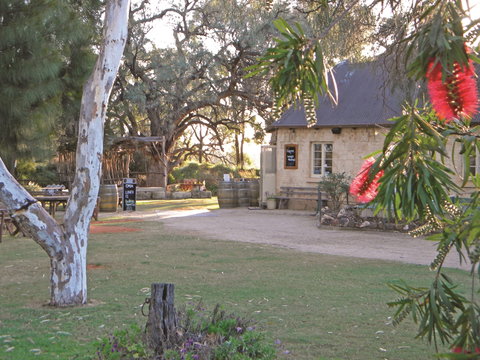 Overland Corner Hotel - Accommodation Mooloolaba 0