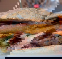 Trader Joe's Garage - Cafe - Accommodation Mooloolaba