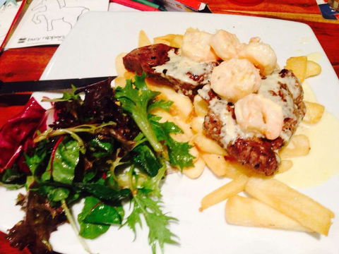 Breakers Bar & Cafe - Accommodation Mooloolaba 0