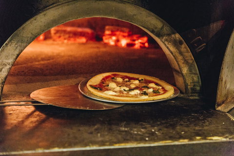 Dennys Kitchen - Accommodation Mooloolaba 2