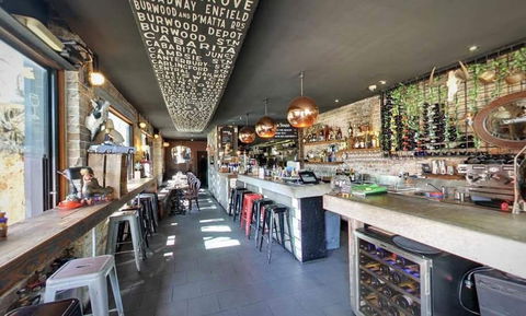 Corner Bar - Accommodation Mooloolaba 0