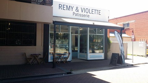 Remy & Violette - Accommodation Mooloolaba 0