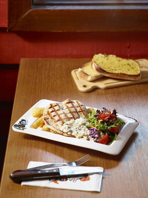 Outback Jacks Bar & Grill - Accommodation Mooloolaba 3