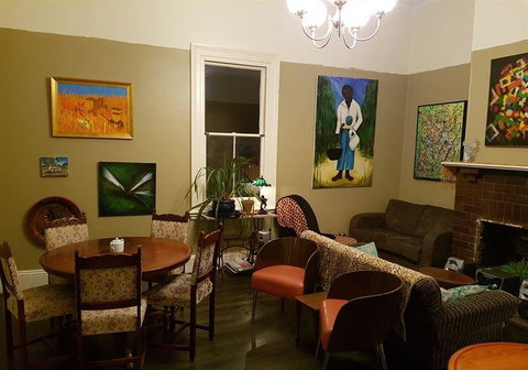 Mischief And Mayhem Wine Lounge - Accommodation Mooloolaba 8