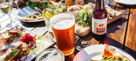 Mt Henry Tavern - Accommodation Mooloolaba 1